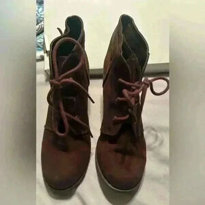brown lace up wedge heeled boots